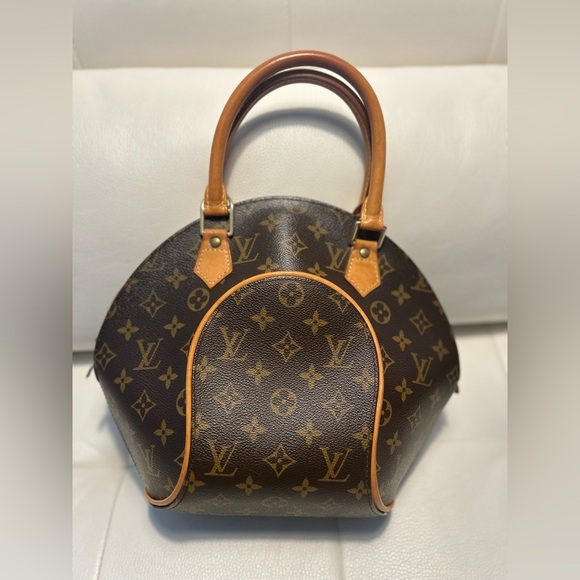 LOUIS VUITTON Authentic Ellipse Monogram Hand Tote Bag Purse